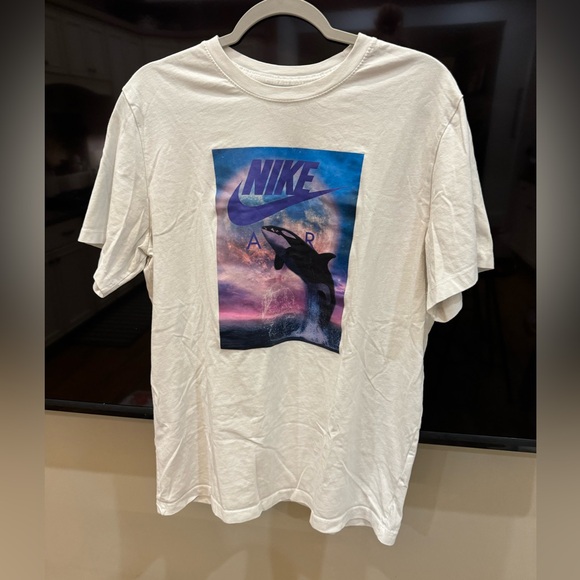 Nike Air tee with killer whale - Picture 1 of 3